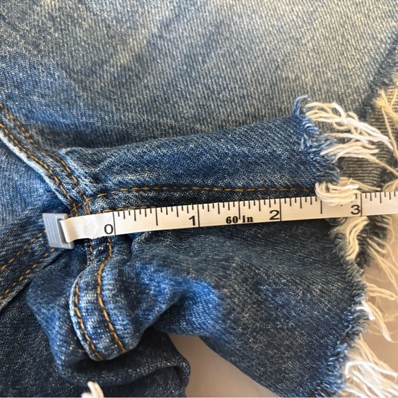 Dynamite Ella Organic Cotton High Rise Cutoff Mom Jean Shorts – Size 27 - Picture 7 of 8